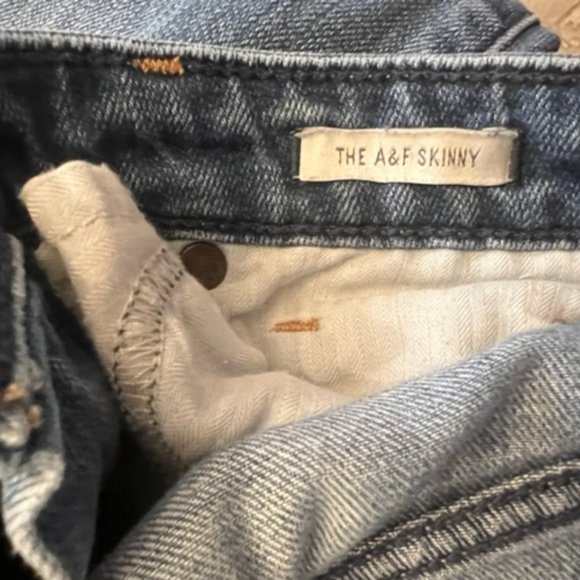Abercrombie & Fitch Skinny Distressed Jeans Size 2 S 26 X 31 - Picture 7 of 9